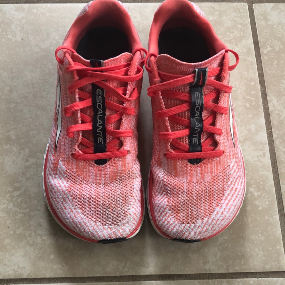 Altra Escalante 2 in size 6.5